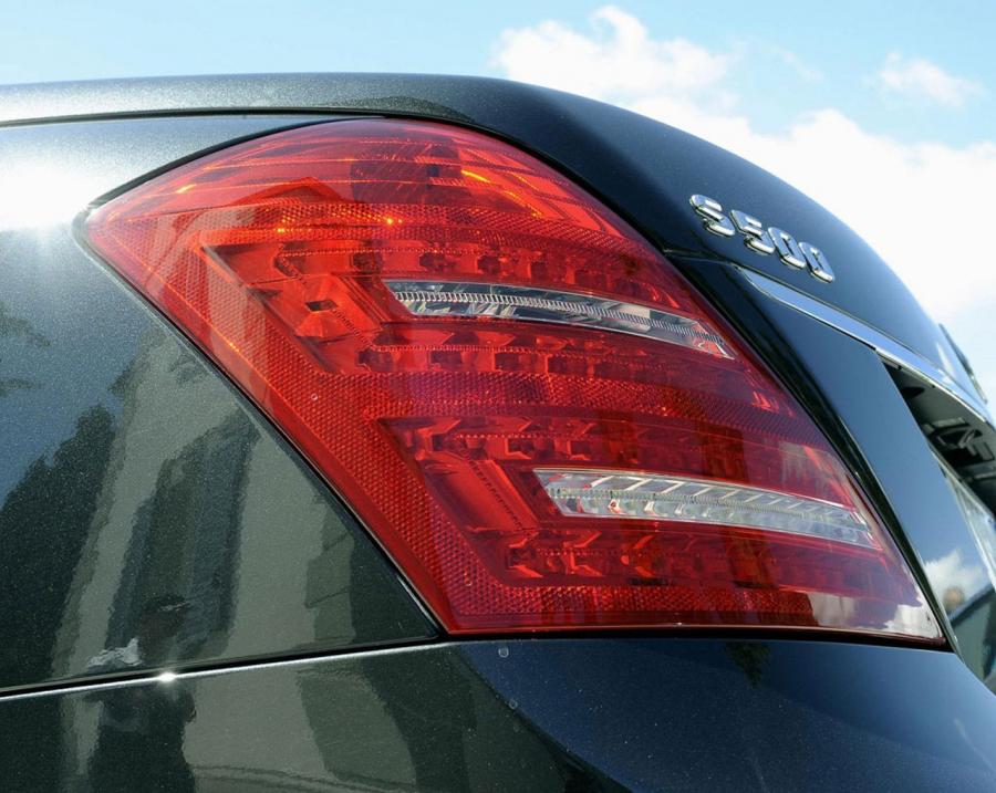  Mercedes-Benz S500 Grand Edition 2012 года  (фото 10 из 21)